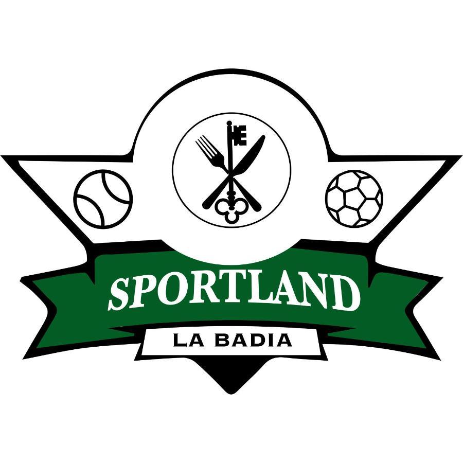 Отель Sportland Колле-ди-Валь-д'Эльса Экстерьер фото
